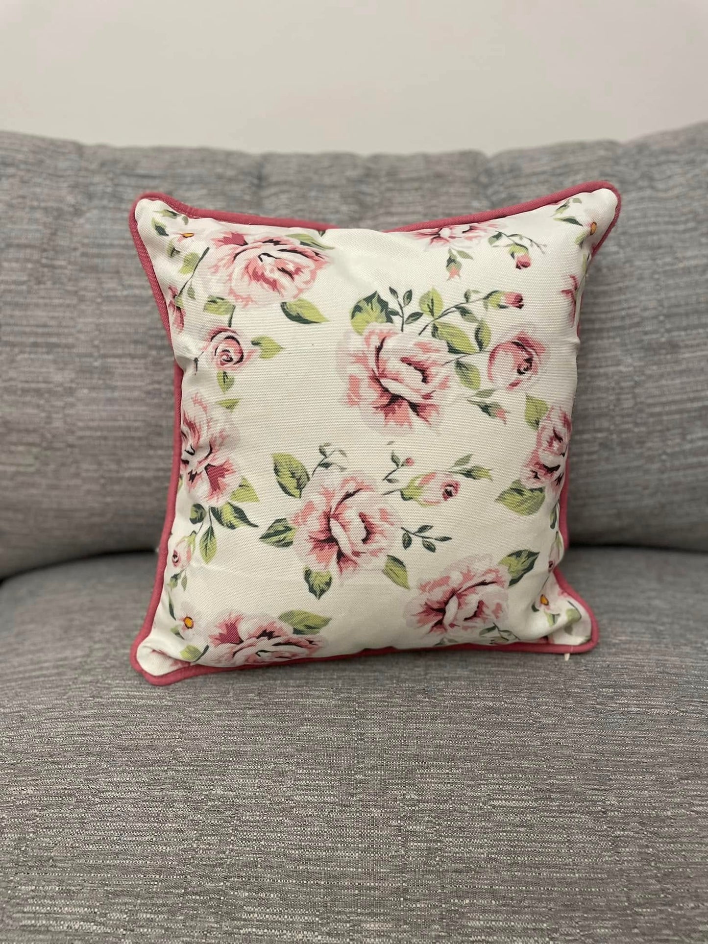 Table Cloths - Pink Roses