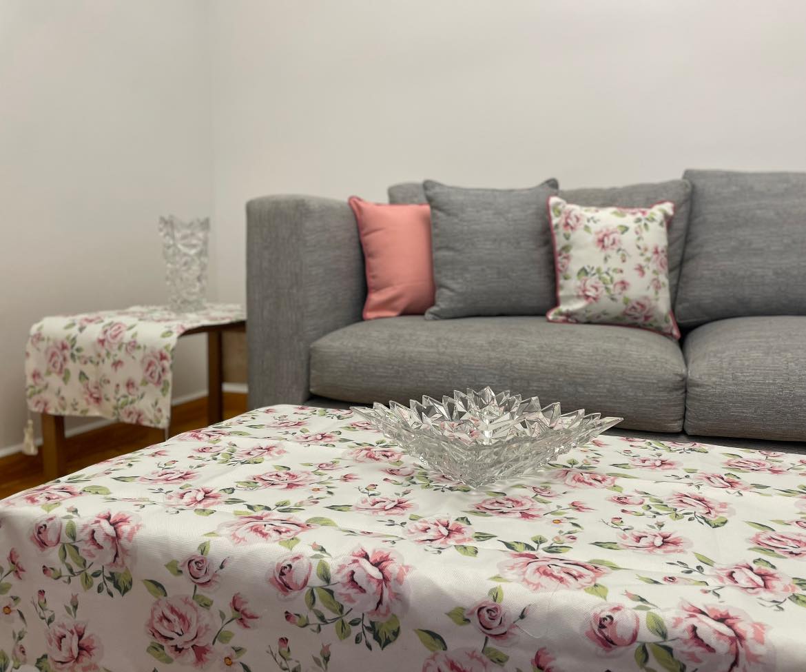 Table Cloths - Pink Roses