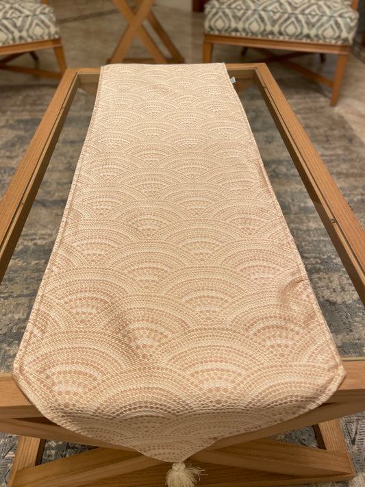 Table runner - 18
